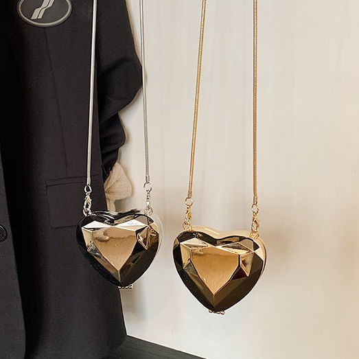 Mini Bolsa De Ombro De Metal em Formato de Coração Bolsa Feminina Pequena 77