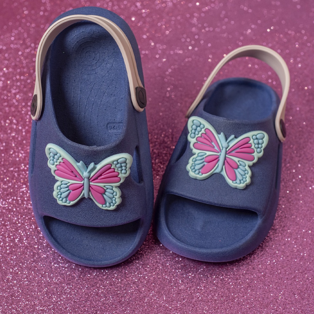 Sandália Chinelo Infantil Menina Nuvem Borboleta Colorida e Brilho Dias das Crianças Leve Conforto