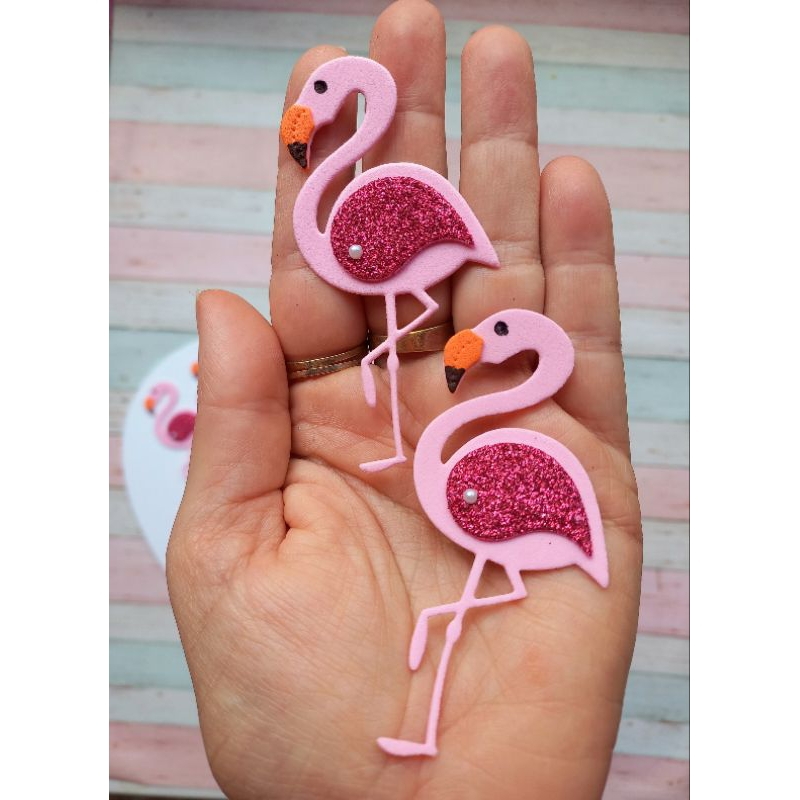 Flamingo de 8cm em EVA Aplique para Decoração de Bolo Fake e Lembrancinha Festa Tropical
