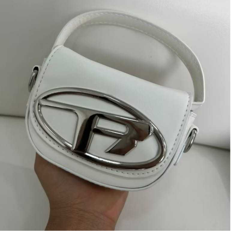 Bolsa Feminina Quadrada - Comprar com Melhor Preço em Bolsas com alça