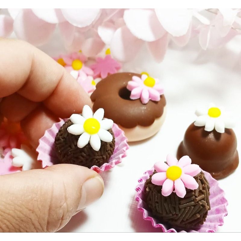 50 margaridas de açúcar mix de rosa e branco 50 margaridas de açúcar mix de rosa e branco