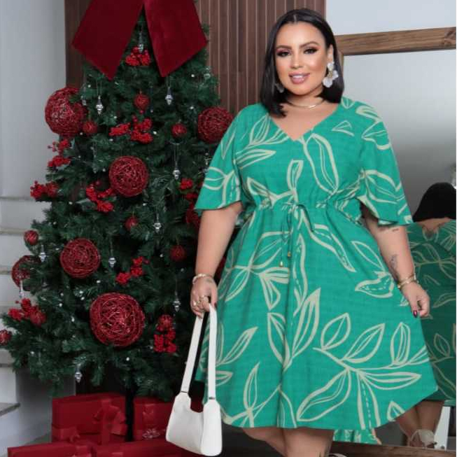 Vestido Plus Size Midi Soltinho com Estampa