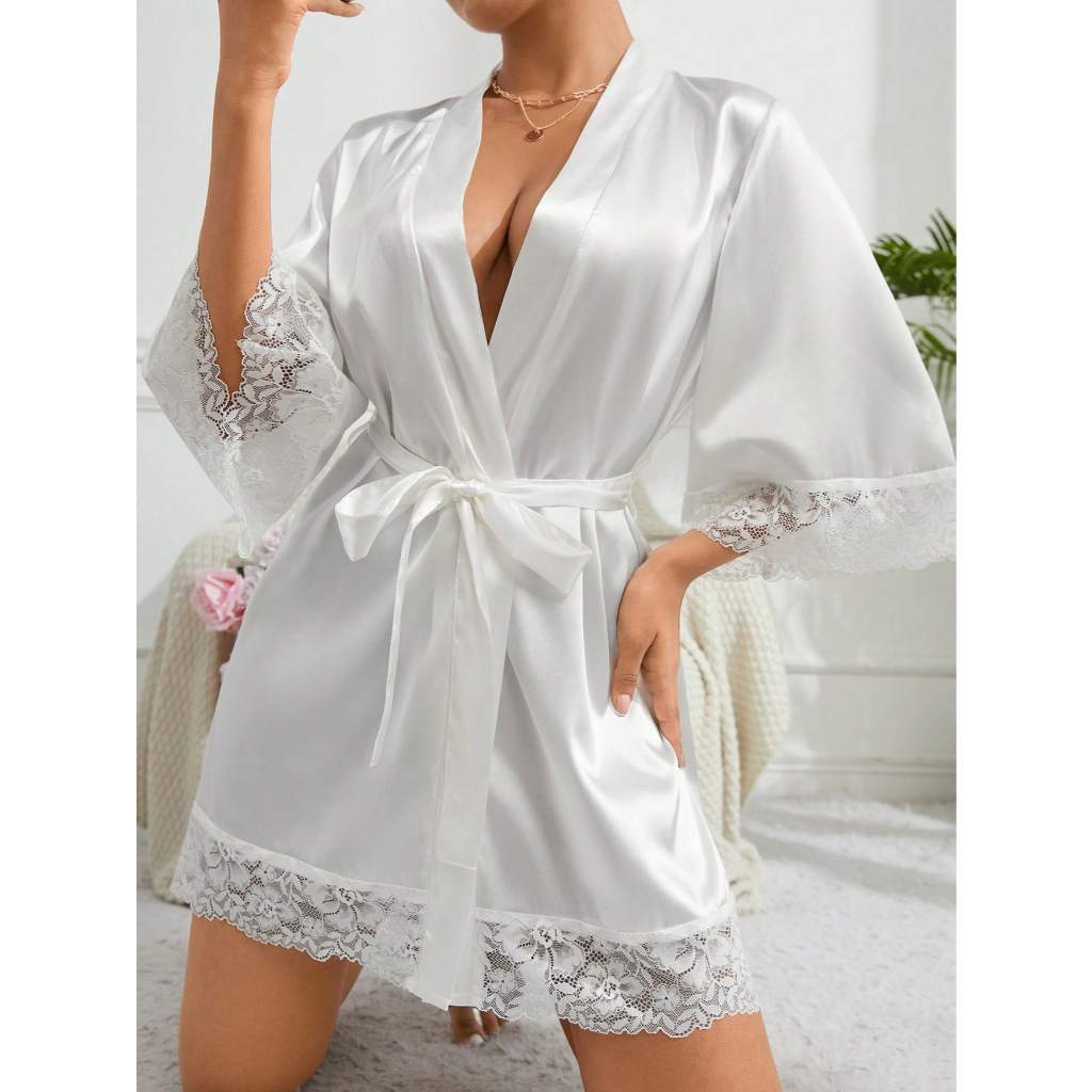 Robe Luxo de Cetim com Renda para Noiva