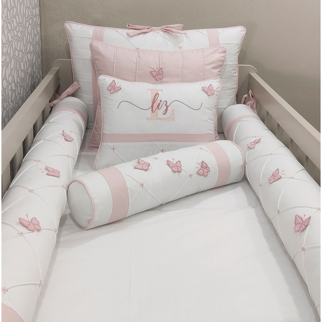 KIT BERÇO PERSONALIZADO 6 PÇS - COLEÇÃO LIZ- PERCAL 200 OFF WHITE E DETALHES EM ROSÊ CHÁ *...