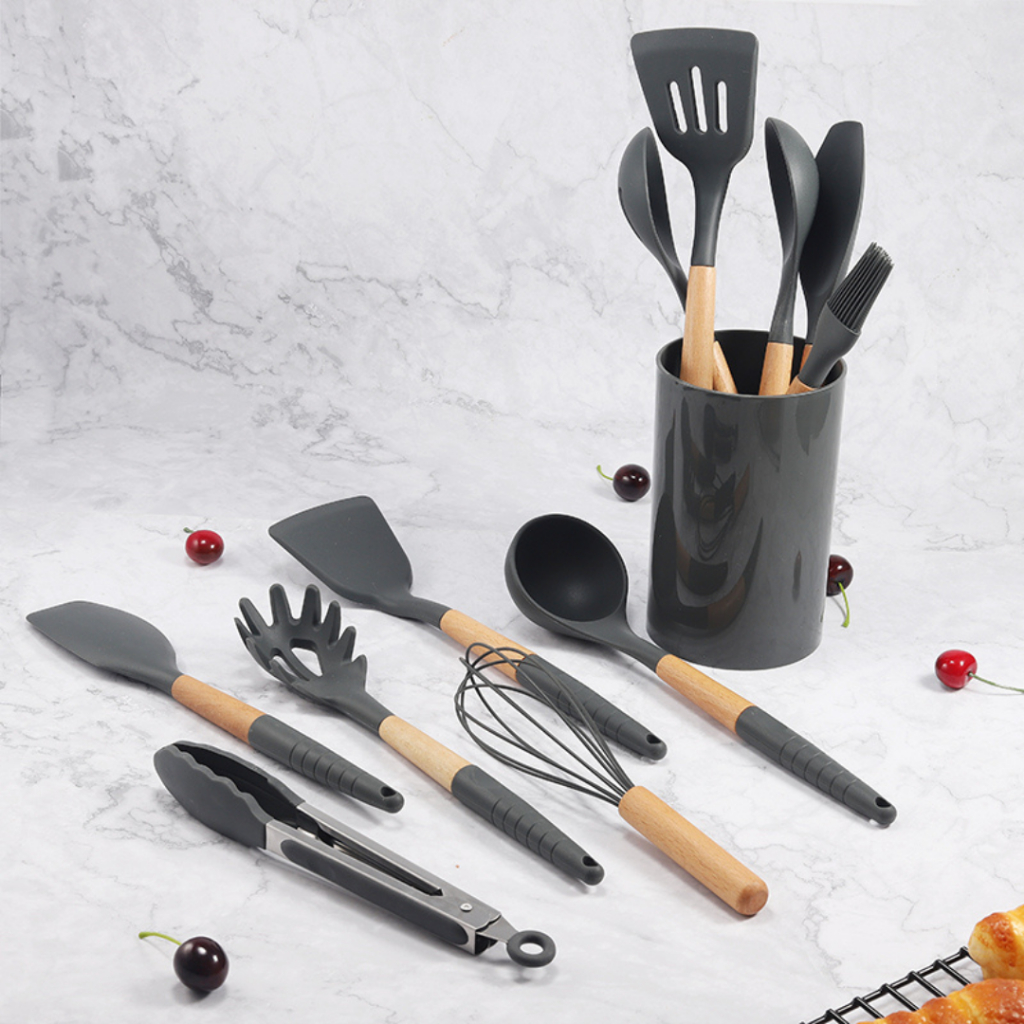 Kit de Utensílios Com 12 Peças Em Silicone Cabo de Madeira Resistentes ao Calor Design Moderno - SH em Oferta na Shopee