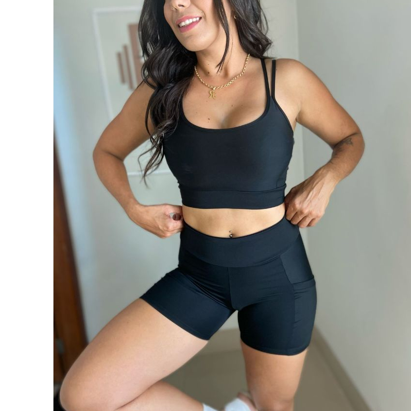Conjunto de Academia Poliamida Zero Transparência Top + Short com Bolsos Laterais