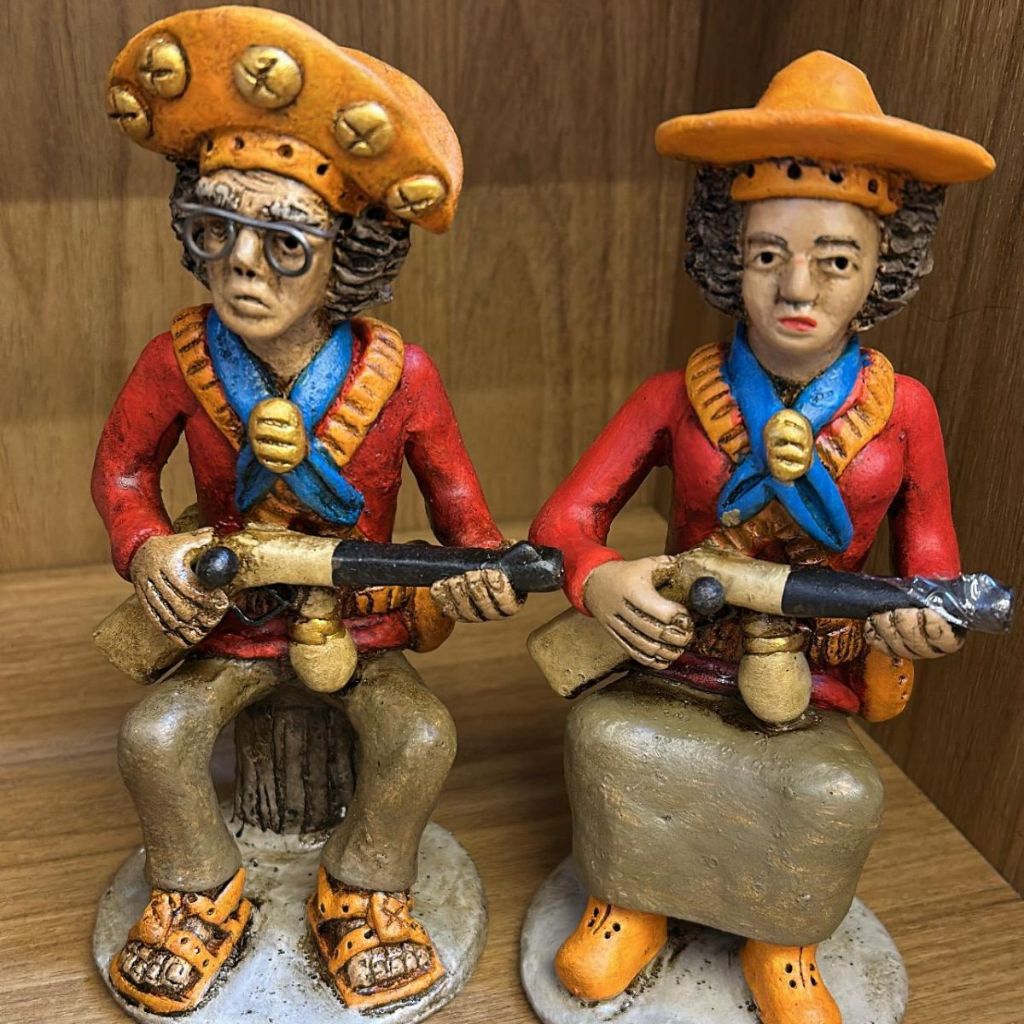 Artesanato Nordestino Escultura Lampião E Maria Bonita Decor