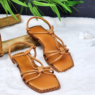 Sandália Rasteira com Cravos Para Mulheres Base Durável Estilosa Super Oferta Promocional em Oferta na Shopee