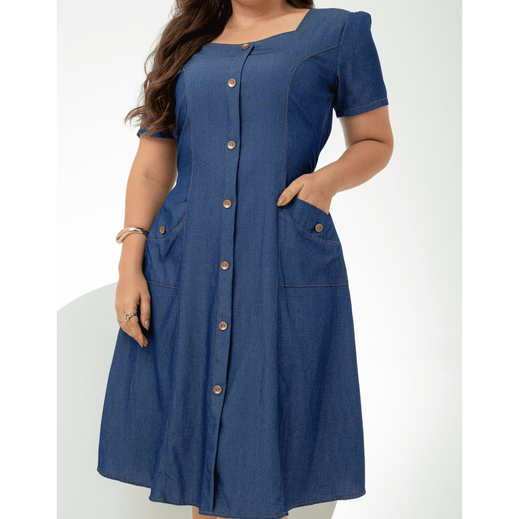 Vestido Feminino Chambré Jeans Midi Botões e Bolsos