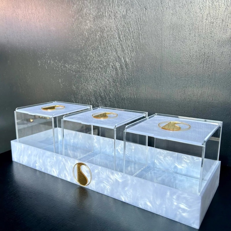 KIT bandeja caixa organizadora acrílico Madrepérola personalizada.