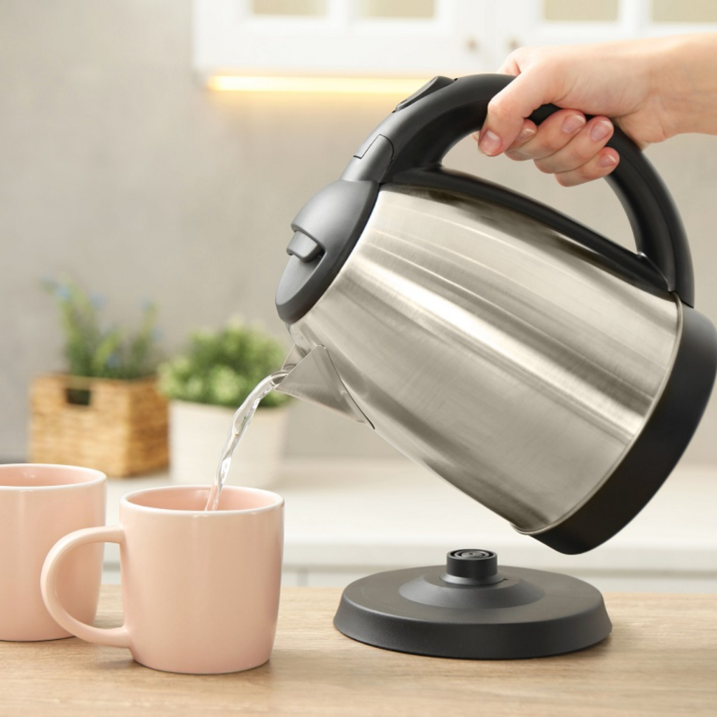Chaleira Elétrica Inox 1,8L 110V Térmica Café Chá Água Quente Desligamento Automático Ferve Rápido