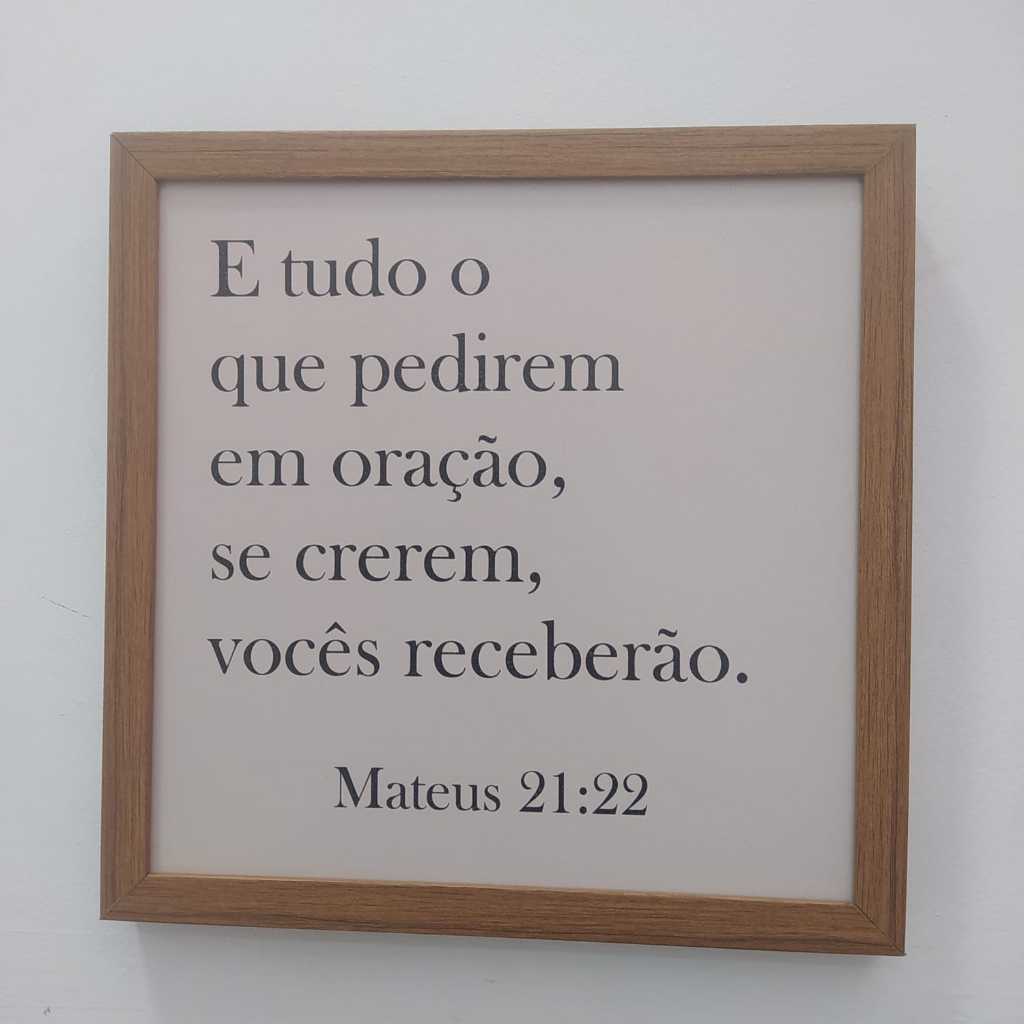 Quadro cobre caixa de luz moldura 43x43 Mateus 21;22 E tudo que pedirem em oração para sala/ quarto/decoração
