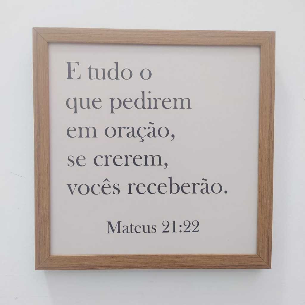Quadro cobre caixa de luz com moldura cobre caixa de luz 43x43 E tudo que pedirem... MATEUS 21;22 sala\decoração\quarto