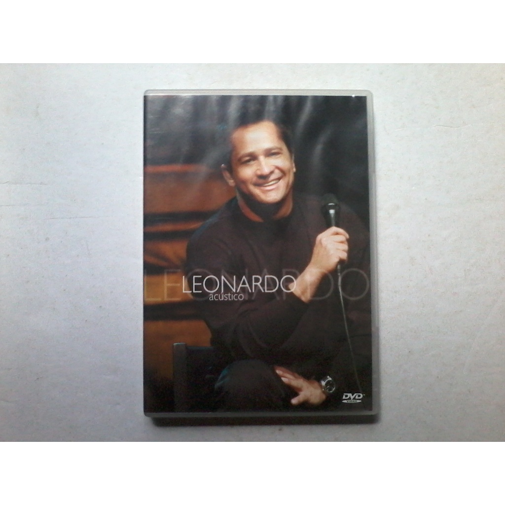 dvd Leonardo Acústico - inclui os sucessos Eu juro e Entre Tapas e Beijos