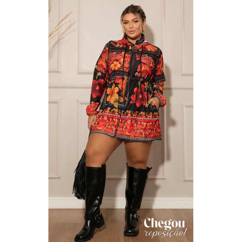 Parka Estampas Tropicais Plus Size