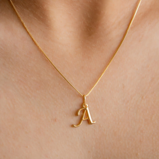 Colar Corrente Pingente Letra Inicial Nome Dourado Folheado A Ouro 18k Presente Letras A-Z em Oferta na Shopee