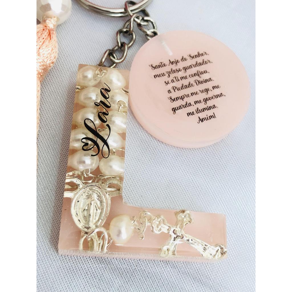 Chaveiro Personalizado Letra Inicial em Resina com Terço Encapsulado em Oferta na Shopee