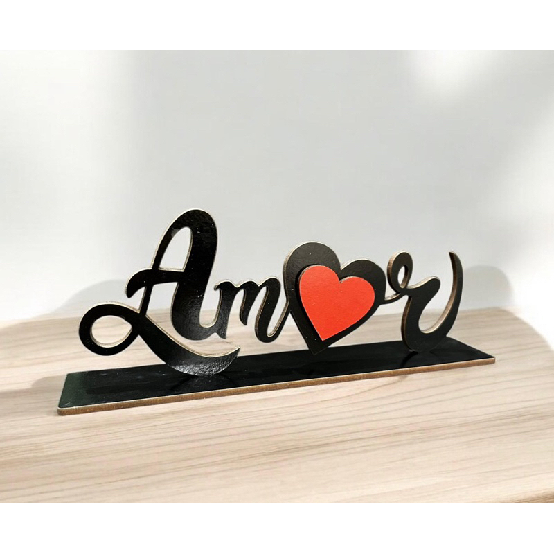 Palavra Decorativa AMOR em MDF Preto, Branco Brilhante Ideal para Sala, Escritório e Presentes