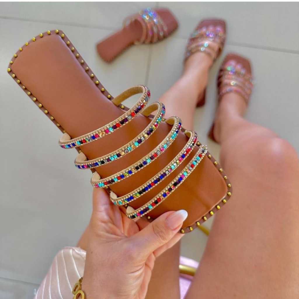 Sandalia Rasteira Feminina Pedraria Colorida Luxo Sandália Slide Fashion Verão Estilosa e Confortável
