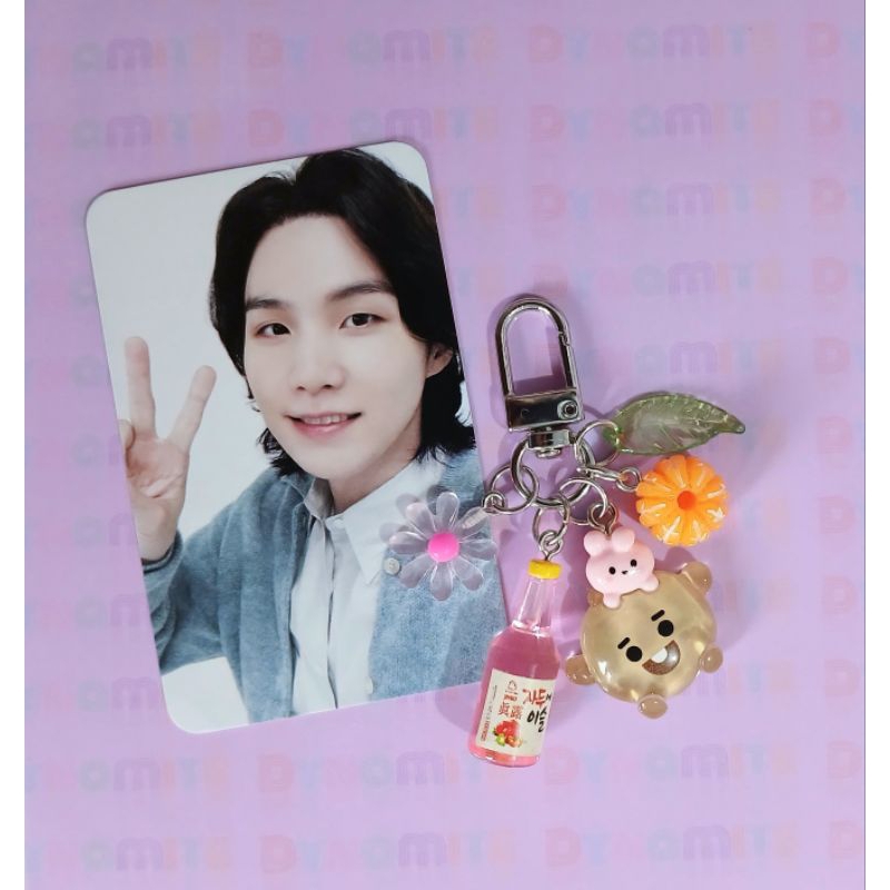 Chaveiro Soju com pingente BT21