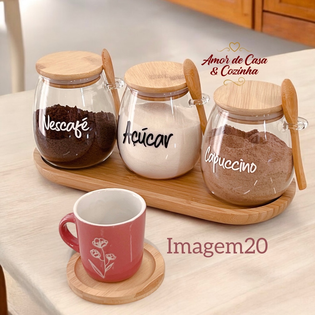 🔥 _ELEGÂNCIA E ORGANIZAÇÃO NA SUA COZINHA! 🍽️🌿_

_KIT 3 POTES 750ML COM TAMPA, COLHER E BANDEJA DE BAMBU STYLE_

❌ ~~R$ 236,46~~  
💚 _R$ 224,90_  
💥 _5% OFF_

✅ Design sofisticado que valoriza sua cozinha  
✅ Potes com tampas e colheres para maior pratici