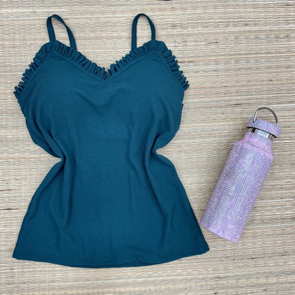 Blusa Regata Alças Finas com Bojo Decote babado Feminina Varias Cores Sexy Conforto e Estilo