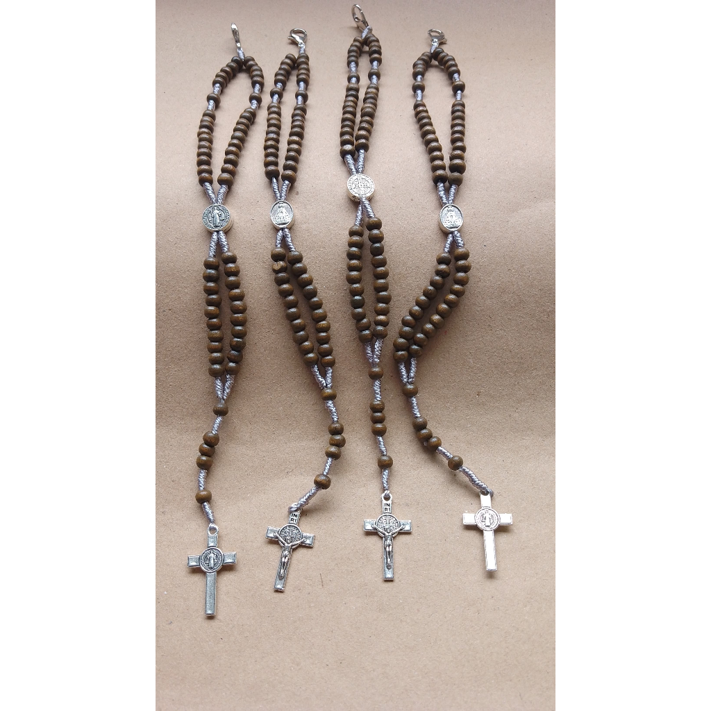 kit 4 Terços Pulseiras Medalhas São Bento. em Oferta na Shopee