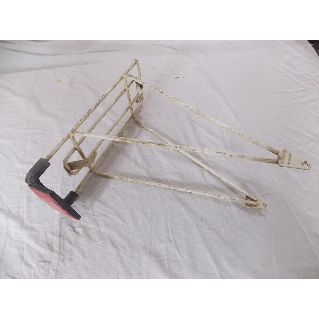 Bagageiro original bicicleta antiga caloi ceci aro 26 + refletor - usado