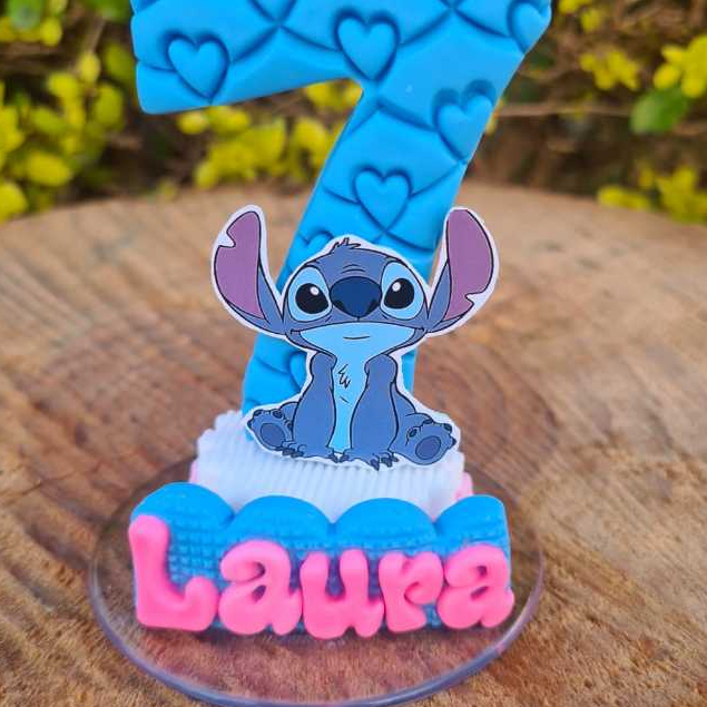 Vela de biscuit, STITCH, MENINA OU MENINO com pavio e nome em Oferta na Shopee