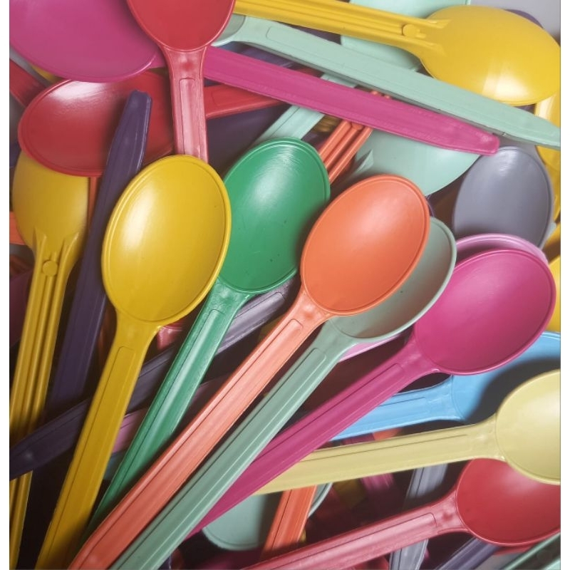 300 Colheres coloridas para sorvete sobremesa e açai descartável flexível e reforçada em Oferta na Shopee