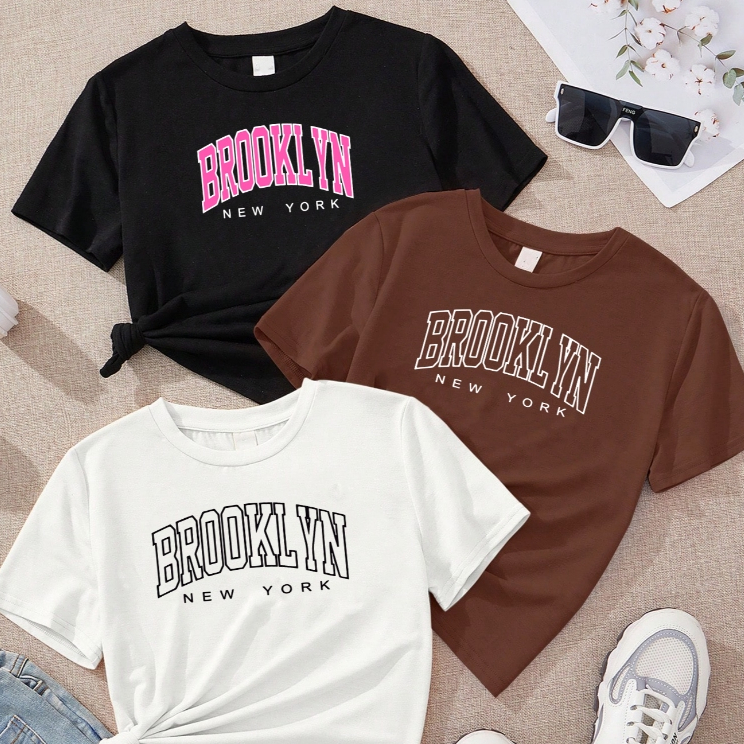 Blusa feminina kit de 3 camisetas BROOKLYN estampa colegial algodão preto marrom e off