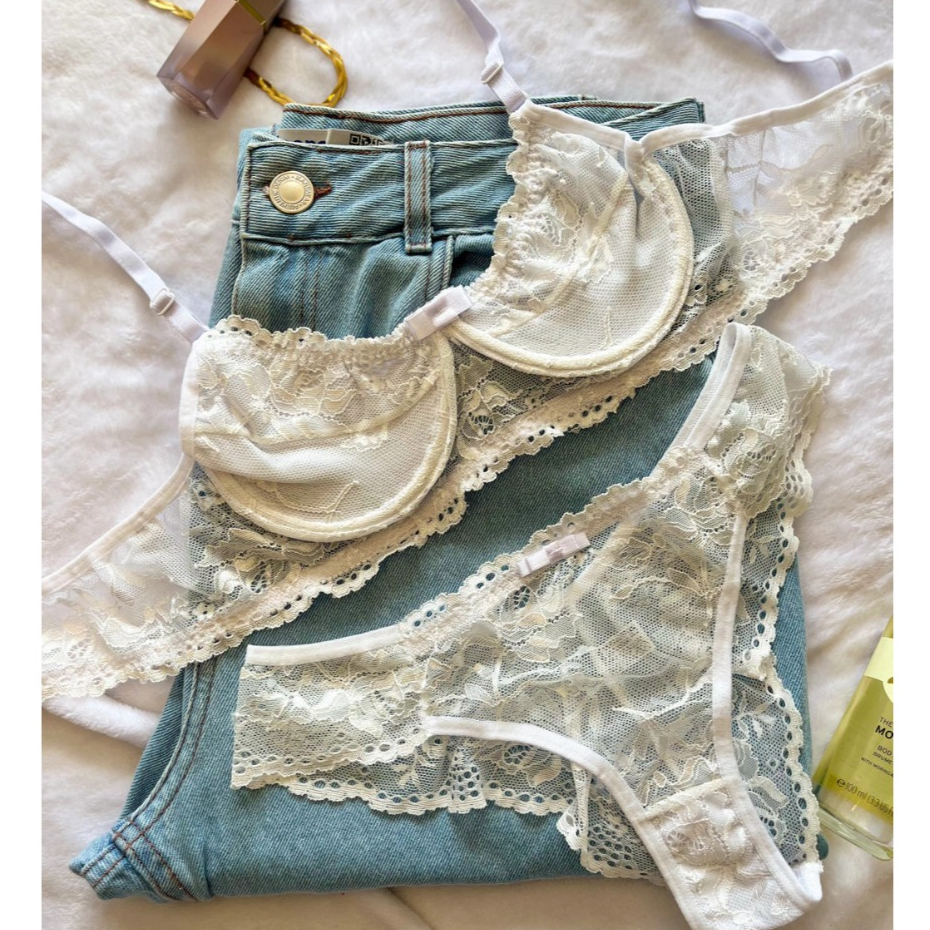 Conjunto Plus Size Sutiã Sem Bojo em Renda Calcinha Lingerie Feminina Confortável Ajustável Edumara