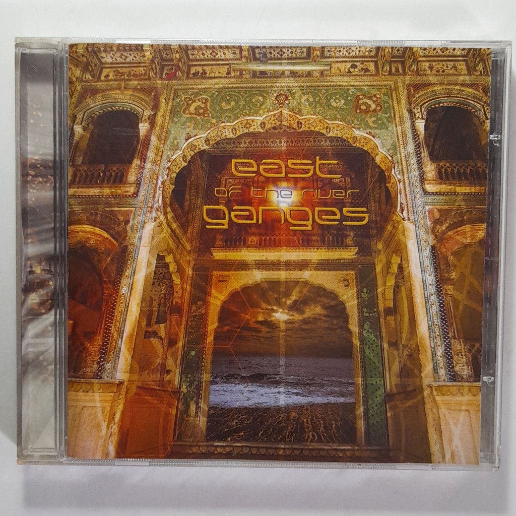 Cd East Of The River Ganges, coletânea da Dragonfly Records importada. chillot, lounge, raridade.