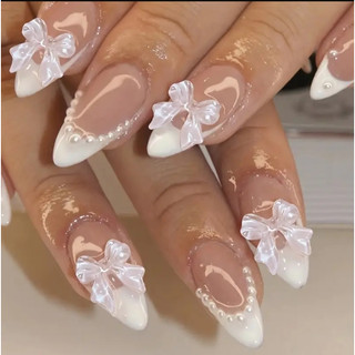 24 unidades de Unhas Postiças Quadradas Médias, Nude Branco com Degradê, com Design de Coração de Amor e Listras