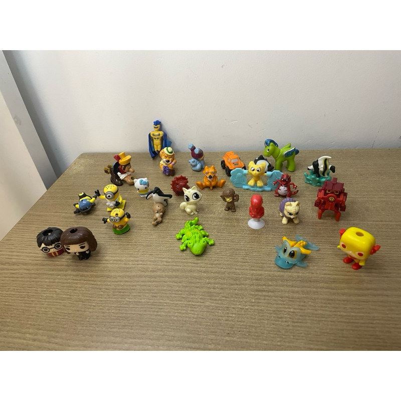 Bonecos Mini Coleções Kinder Ovo e outros Variados