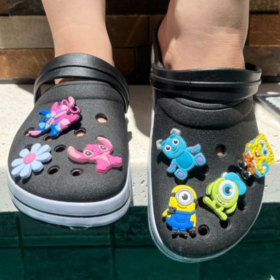 Babuche Infantil & Adulto Fachetado + 4 Bottons Papete Elegante e Confortável Sandália em Oferta na Shopee