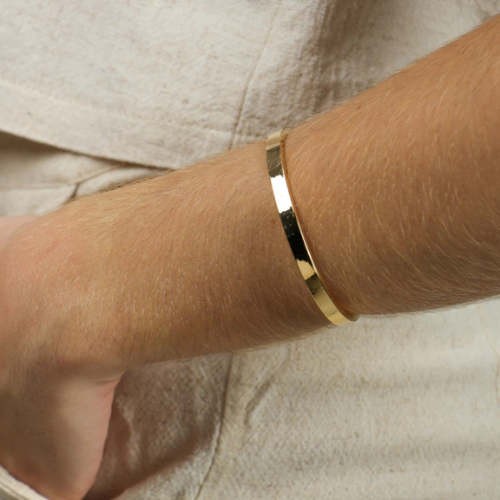 Bracelete Liso Banhado a Ouro (SEMIJOIA)