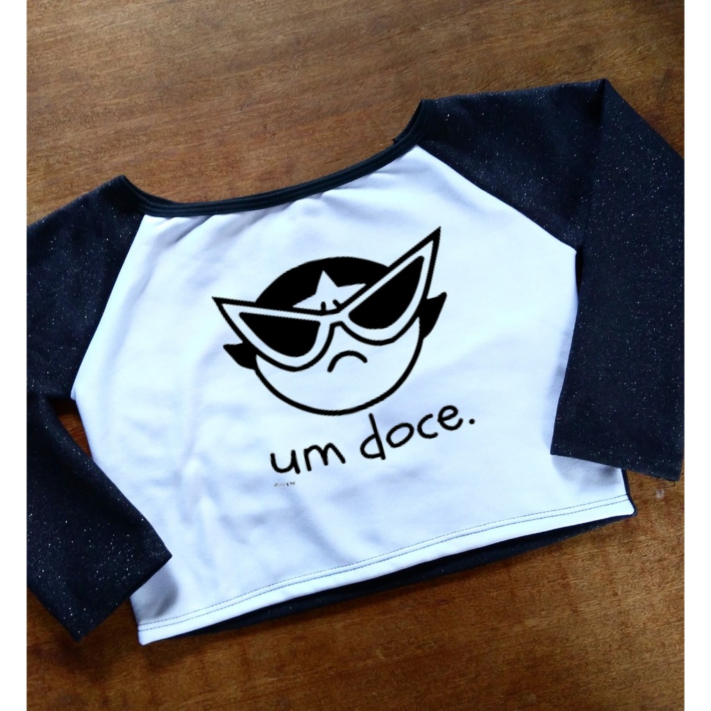 Cropped Um Doce com Docinho Poderosas - Moletom Feminino