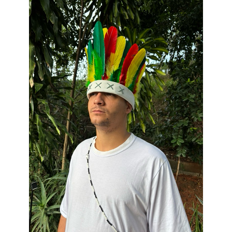 Cocar coroa de penas caboclo cabocla pena branca cobra coral umbanda candomblé penacho artesanal personalizado índio