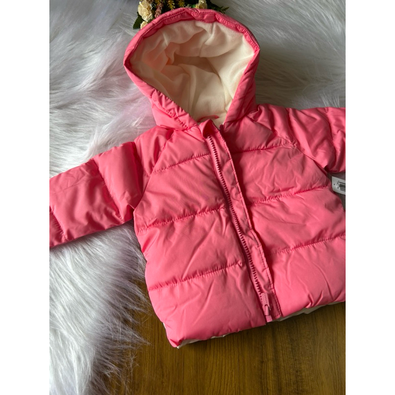 Casaco puffer old navy (GAP) impermeável.
