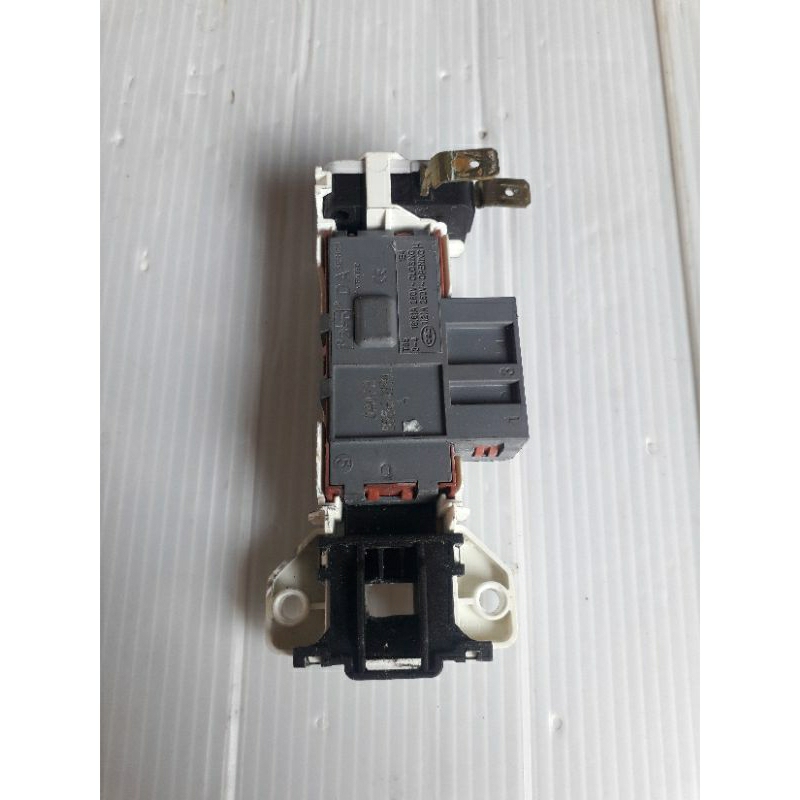Trava da porta da lavadora eletrolux ltd06 lte12 ltc07 ltd13 ltd15 ltd16 usada