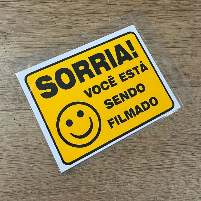 Placa "Sorria! Você Está Sendo Filmado" – duas unidades - Segurança e Aviso com Clareza e Autoridade