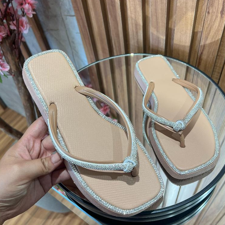 Chinelo feminino NO STRASS Verao 2025