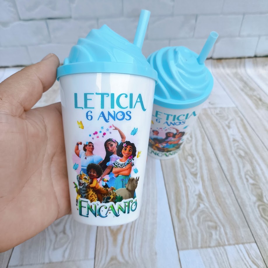 Copo Personalizado Encanto 300ml com Tampa e Canudo | Lembrancinha Infantil | Festa Aniversário