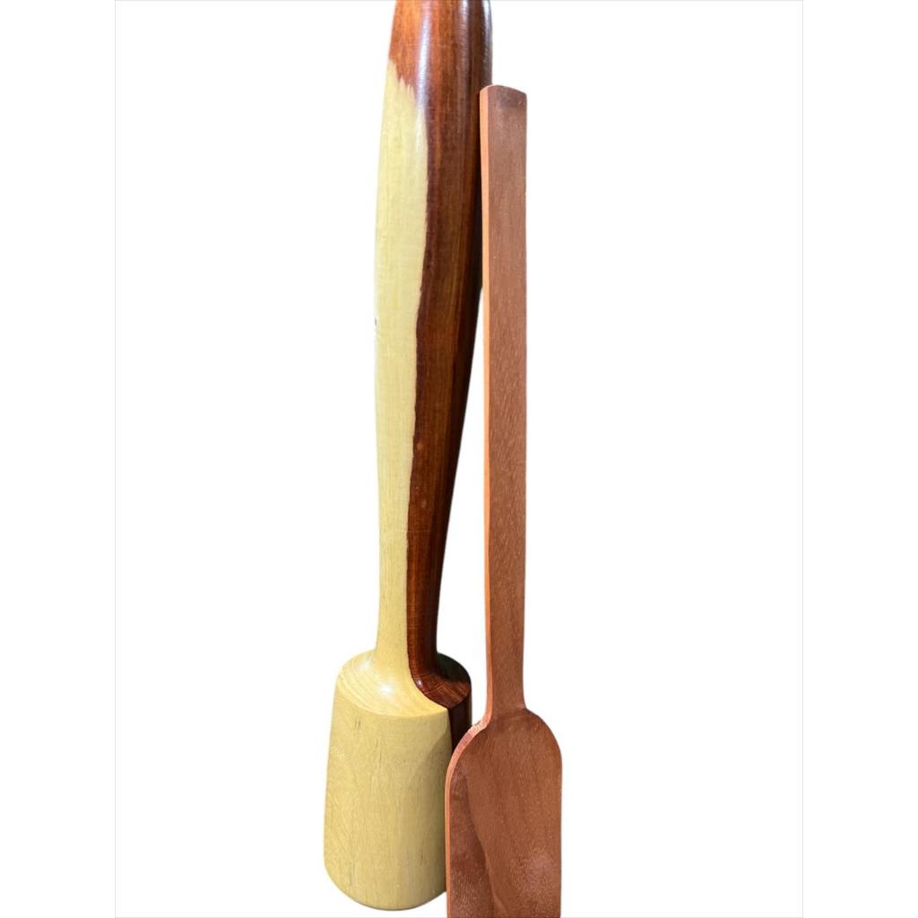 SOCADOR DE FEIJÂO PAÇOCA ERVAS COLORAL MADEIRA MACIÇA NOBRE36/7 COM ESPATULA PARA  DOCE 32 CM em Oferta na Shopee