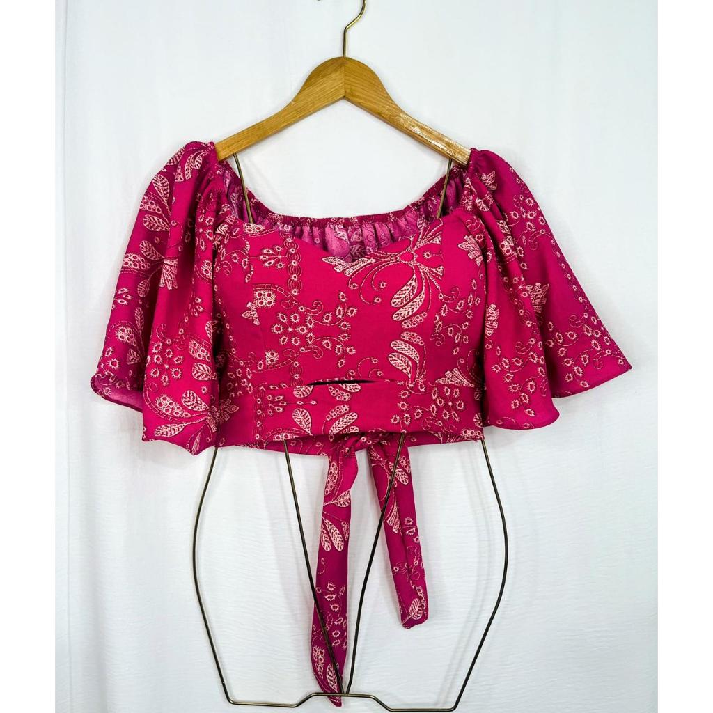 Cropped Aberto no Meio: Onde Comprar | BuscaProdutos