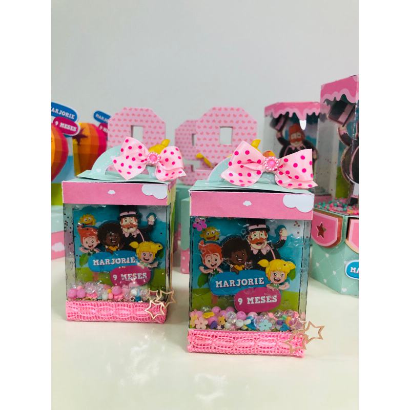 05 Caixas Personalizadas com visor para aniversário/Lembrancinha Mundo Bita para aniversário infantil/ Caixa Mundo Bita.