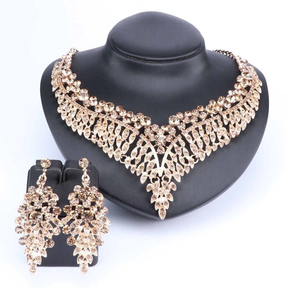 CONJUNTO DE COLAR E BRINCO LUXUOSO DOURADO AREIA NOIVAS MADRINHAS DEBUTANTES em Oferta na Shopee