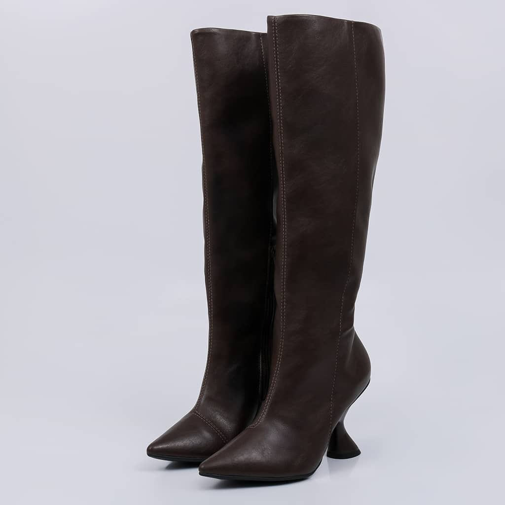 Bota Feminina Cano Longo – Salto Geométrico Estilo Moderno e Conforto para o Dia a Dia