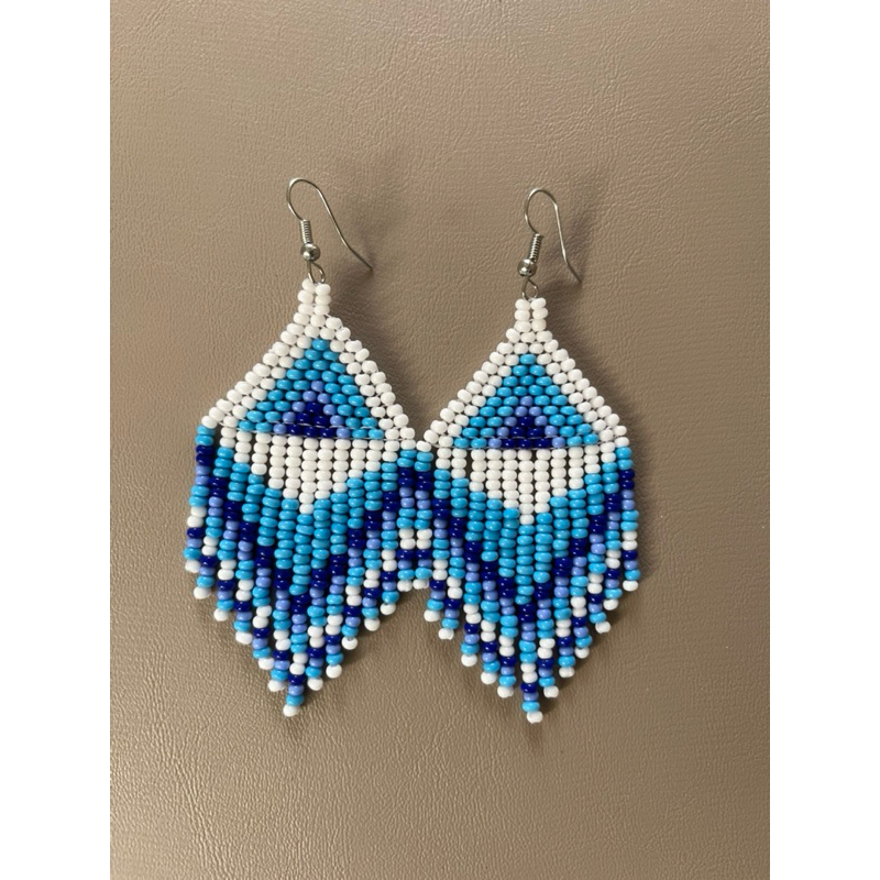 brinco artesanal de miçangas de vidro/brinco azul tamanho P/brincos franjas/boho